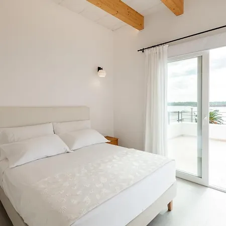 别墅 Prime Location With Spectacular Views 福尔内利斯